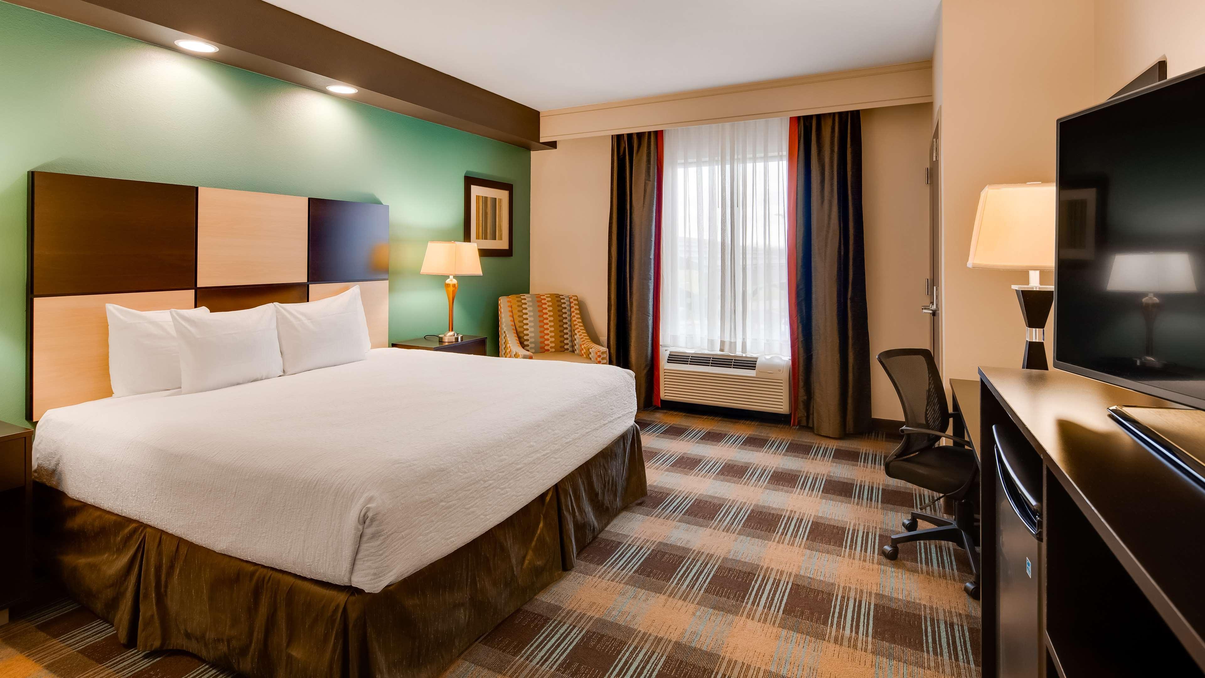 קלארקסוויל Best Western Plus Atrium Inn & Suites מראה חיצוני תמונה