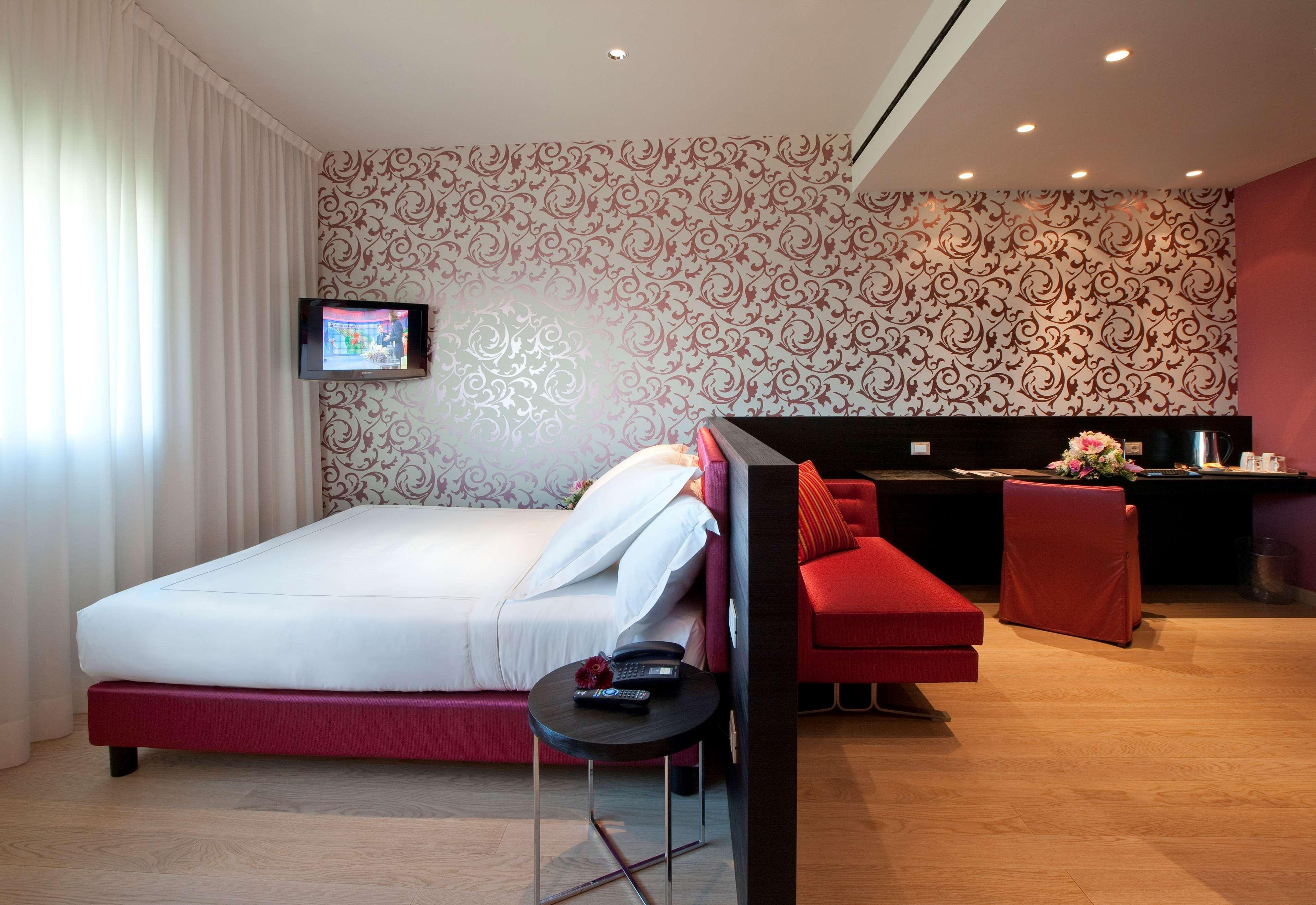 קלארקסוויל Best Western Plus Atrium Inn & Suites מראה חיצוני תמונה