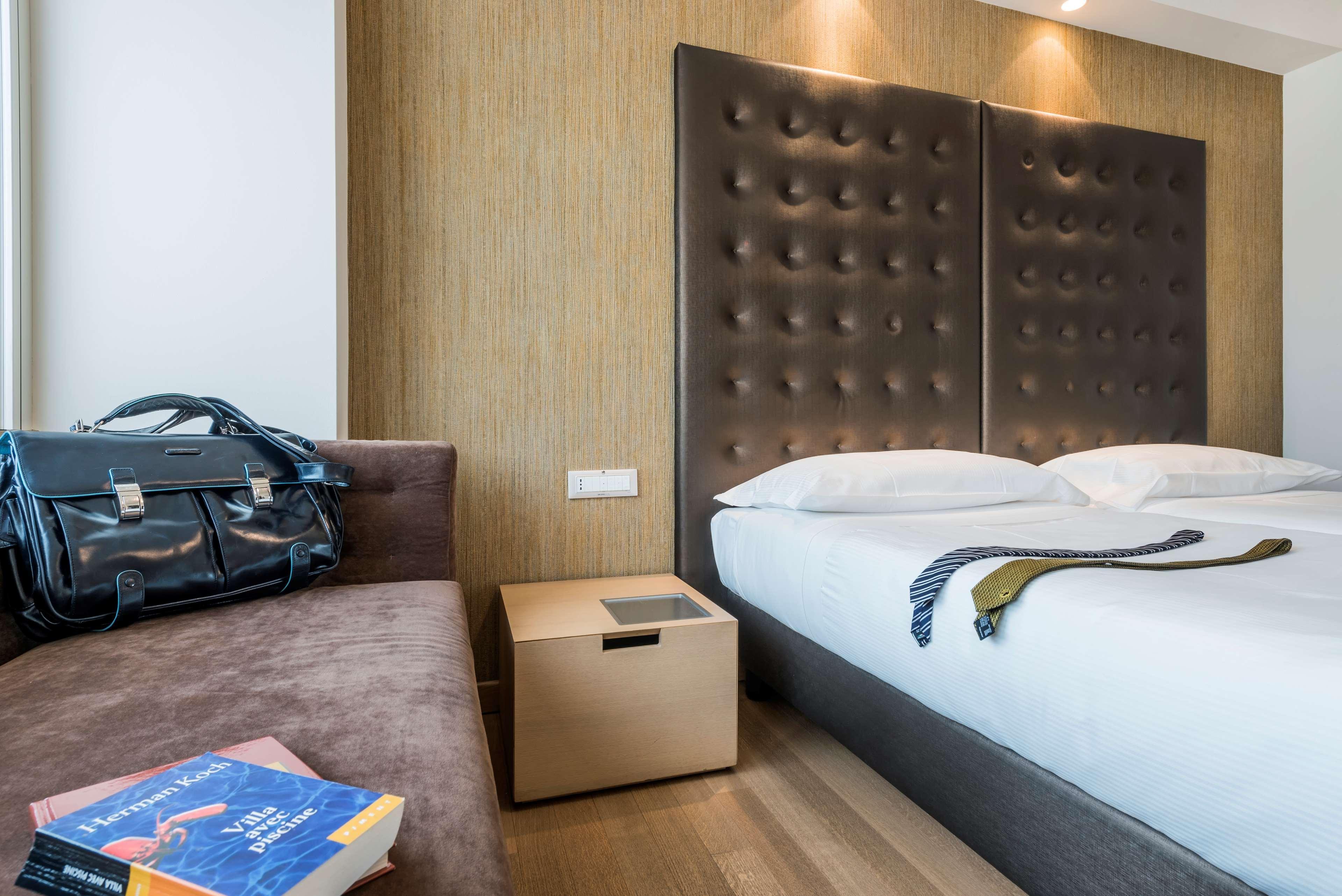 קלארקסוויל Best Western Plus Atrium Inn & Suites מראה חיצוני תמונה