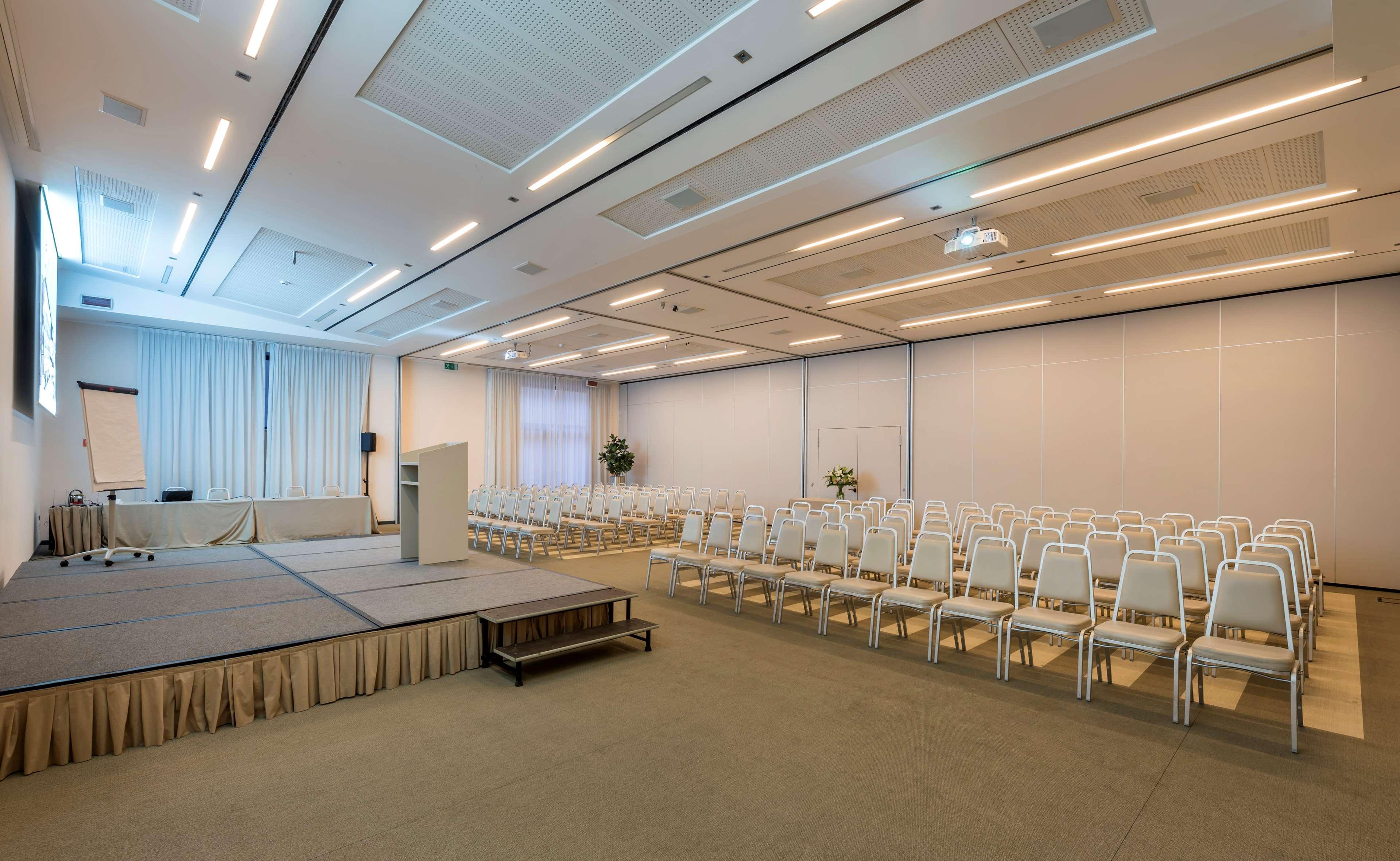 קלארקסוויל Best Western Plus Atrium Inn & Suites מראה חיצוני תמונה